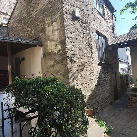 Super District In Heart Of 3 Double Beds 度假居
